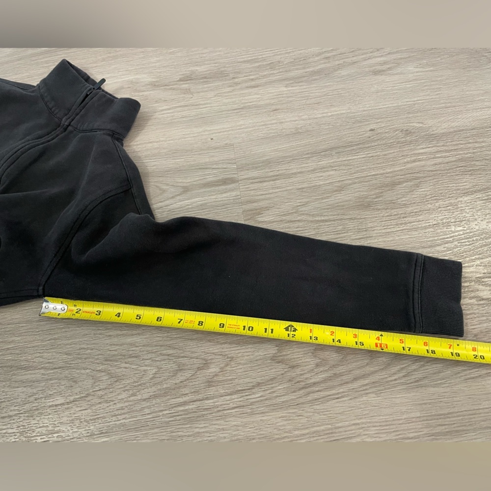 Lululemon Wind Down Grey Zip up Jacket. Size 4 - Picture 11 of 11